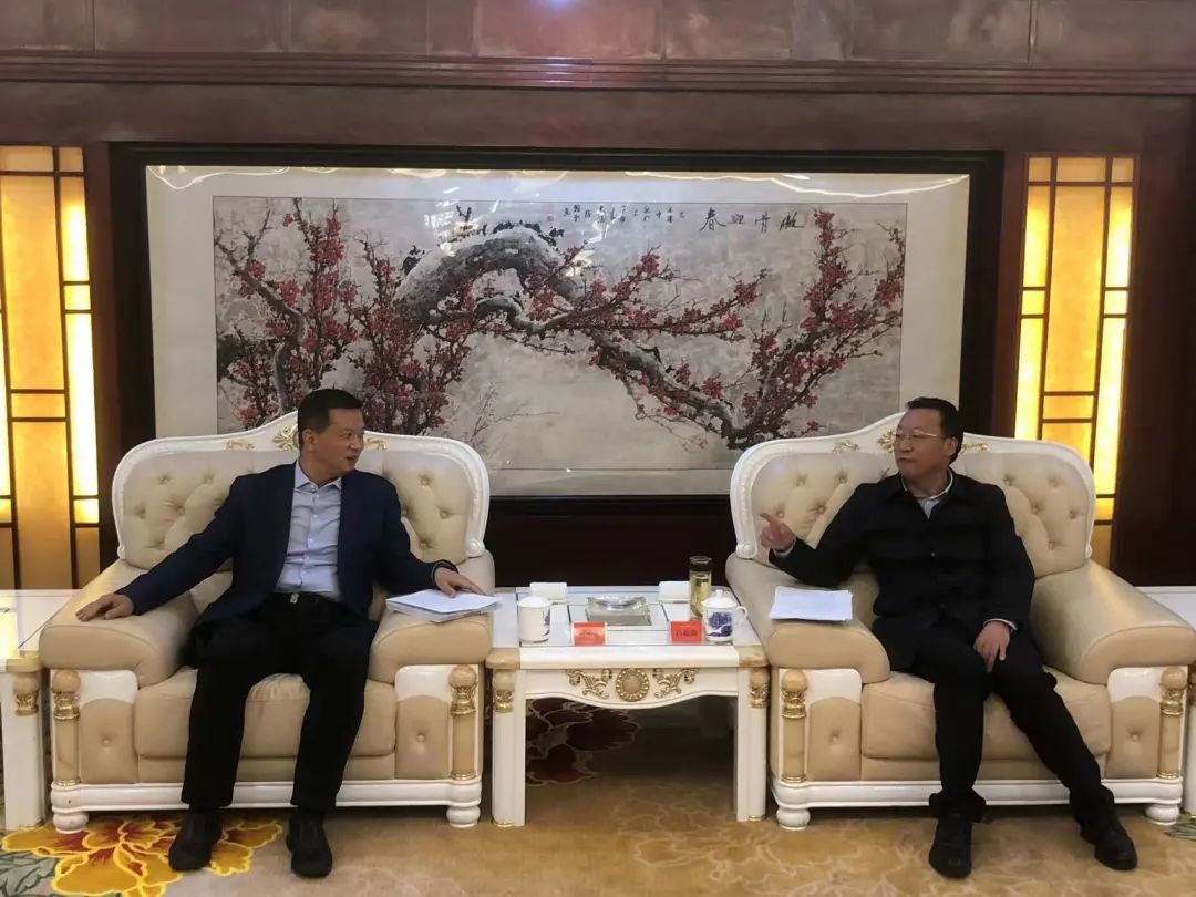 窦生铭一行赴平凉市商洽对接合作事宜