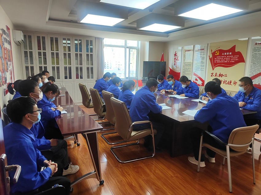 陇神戎发生产第一党支部组织收看中国共产党第二十次全国人民代表大会开幕盛况