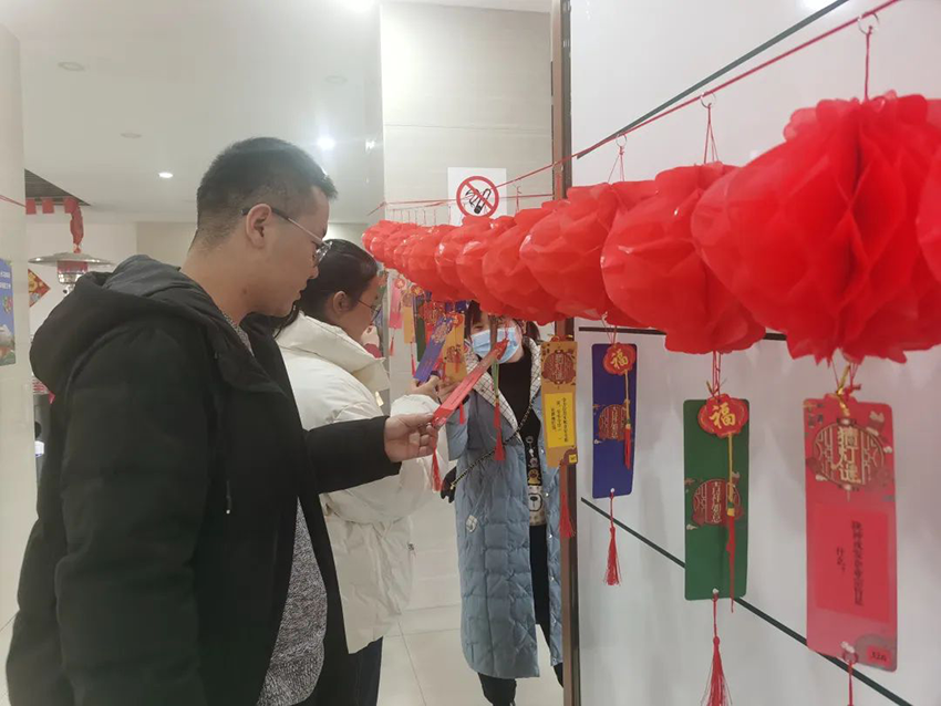 猜灯谜、放烟花，欢喜闹元宵！